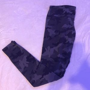 WILD FABLE BLACK/GREY LEGGINGS